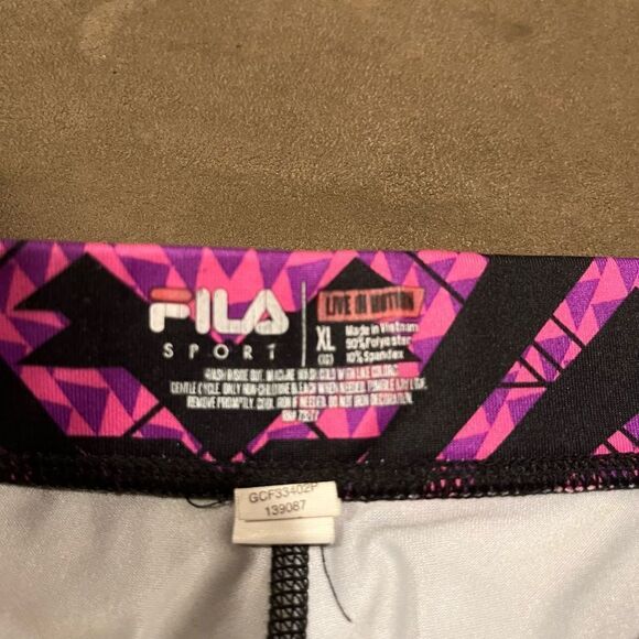 Fila Funky Geometric Patterned Spandex Shorts Kid’s XL - Picture 3 of 7